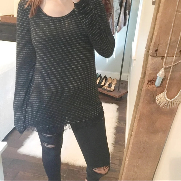 Lauren Conrad small black & gold bow tie top - Picture 5 of 8